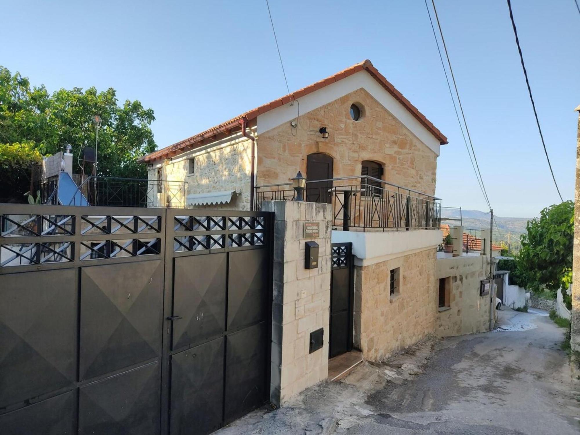 Вілла Traditional Stone House Rafael Tzitzifes Екстер'єр фото